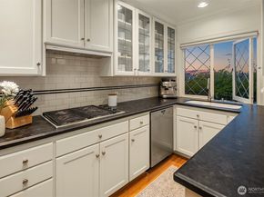 2459 Montavista Place W, Seattle WA 98199