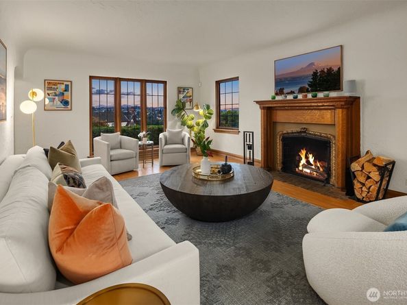 2459 Montavista Place W, Seattle WA 98199