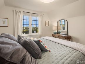 2459 Montavista Place W, Seattle WA 98199