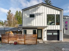 1033 NE 98th Street, Seattle WA 98115