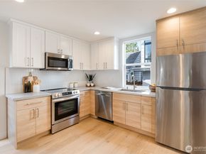 1033 NE 98th Street, Seattle WA 98115