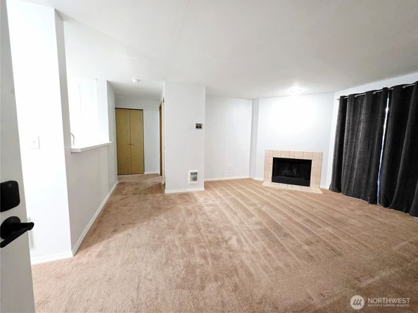 975 Aberdeen Avenue NE J104, Renton WA 98056
