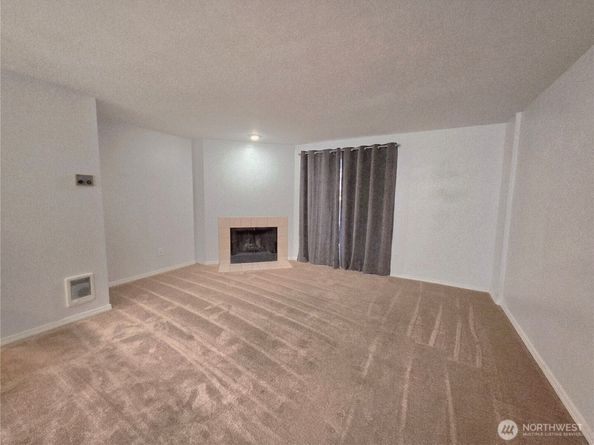 975 Aberdeen Avenue NE J104, Renton WA 98056