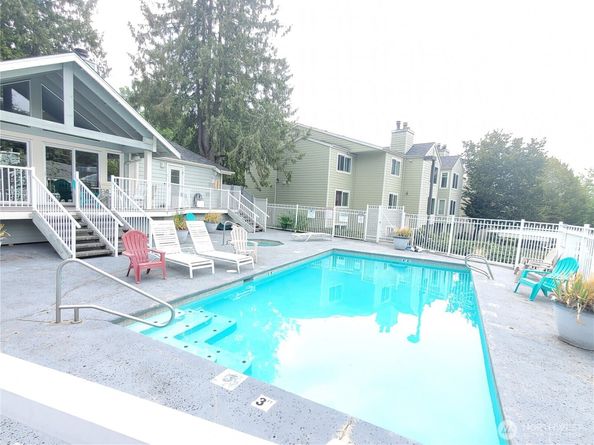 975 Aberdeen Avenue NE J104, Renton WA 98056