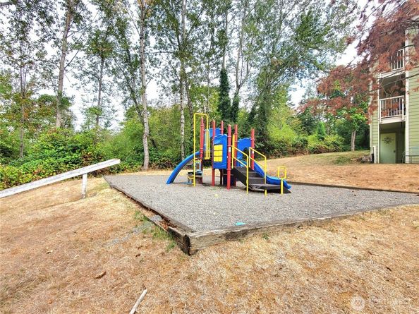 975 Aberdeen Avenue NE J104, Renton WA 98056