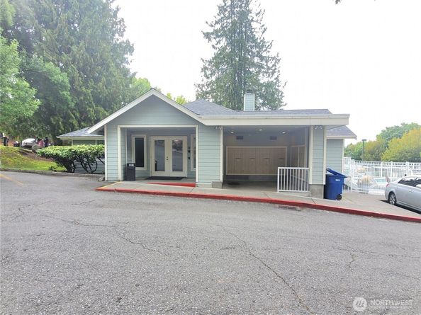 975 Aberdeen Avenue NE J104, Renton WA 98056