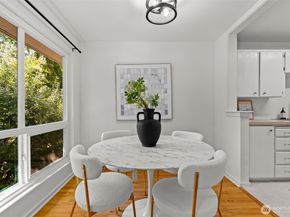 811 126th Place NE A203, Bellevue WA 98005