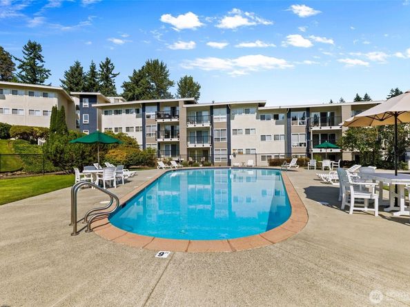 811 126th Place NE A203, Bellevue WA 98005
