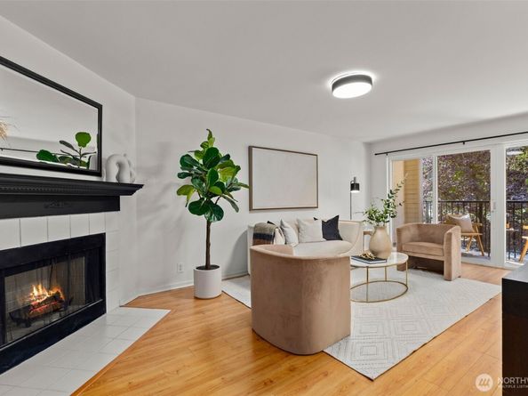 811 126th Place NE A203, Bellevue WA 98005