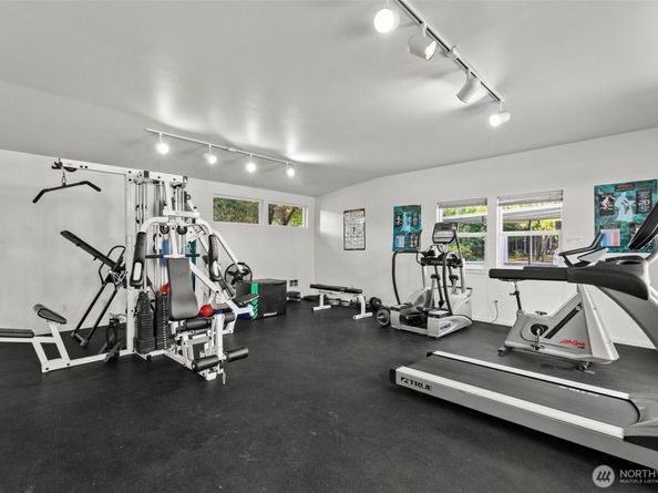 811 126th Place NE A203, Bellevue WA 98005