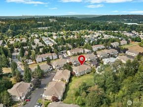 572 241st Lane SE, Sammamish WA 98074