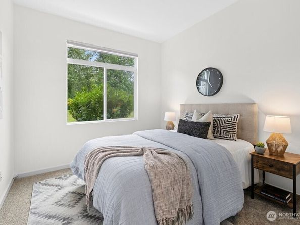 572 241st Lane SE, Sammamish WA 98074