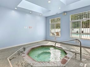 572 241st Lane SE, Sammamish WA 98074