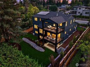 1822 100th Ave NE, Bellevue WA 98004
