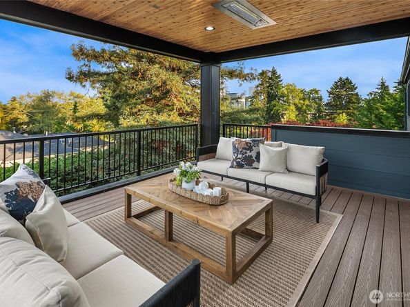 1822 100th Ave NE, Bellevue WA 98004