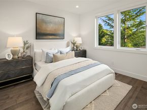 1822 100th Ave NE, Bellevue WA 98004