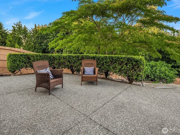 15516 129th Avenue NE, Woodinville WA 98072
