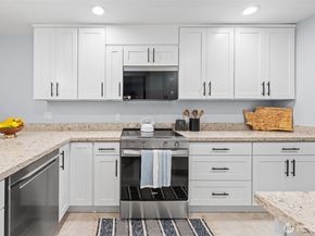 6439 NE 139th Avenue 30, Redmond WA 98052