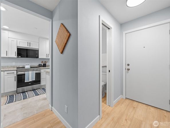 6439 NE 139th Avenue 30, Redmond WA 98052
