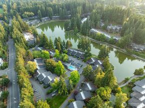 6439 NE 139th Avenue 30, Redmond WA 98052