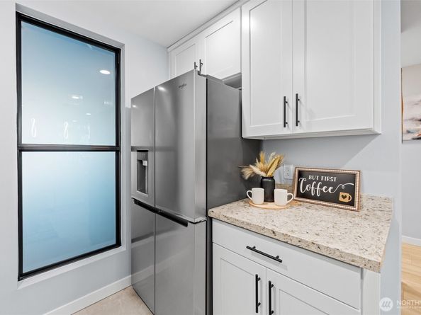 6439 NE 139th Avenue 30, Redmond WA 98052