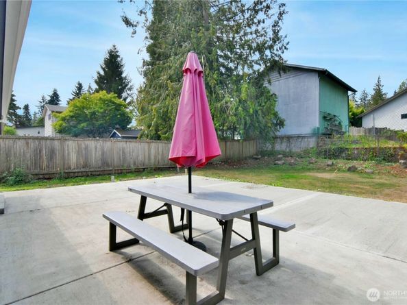 21502 52nd Avenue W, Mountlake Terrace WA 98043