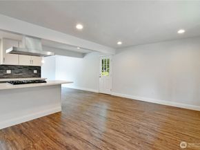 21502 52nd Avenue W, Mountlake Terrace WA 98043