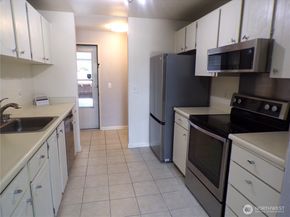 2020 SW 318th Place C3, Federal Way WA 98023
