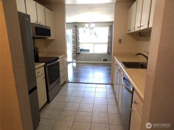 2020 SW 318th Place C3, Federal Way WA 98023