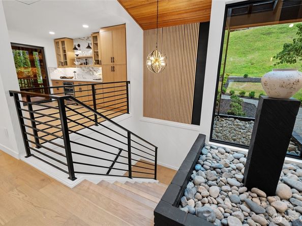 9320 Hoeder Lane, Bothell WA 98011
