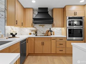 9320 Hoeder Lane, Bothell WA 98011