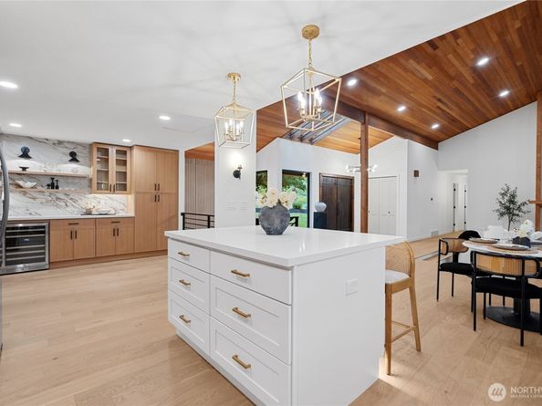 9320 Hoeder Lane, Bothell WA 98011