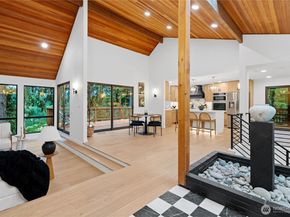 9320 Hoeder Lane, Bothell WA 98011