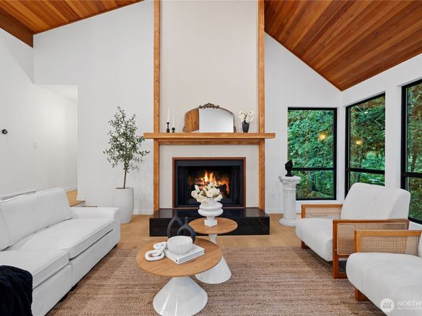 9320 Hoeder Lane, Bothell WA 98011