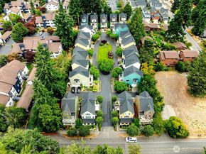 346 Wyatt Way NE 10, Bainbridge Island WA 98110