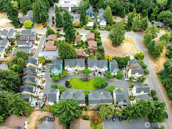 346 Wyatt Way NE 10, Bainbridge Island WA 98110