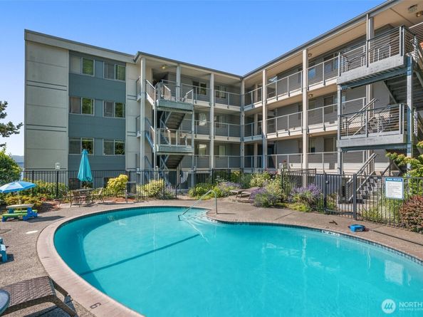 2200 Alki Avenue SW 405, Seattle WA 98116