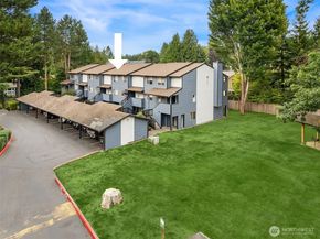 260 Newport Way NW 23, Issaquah WA 98027