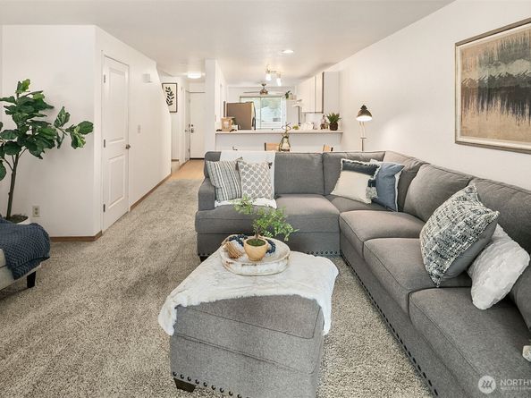 260 Newport Way NW 23, Issaquah WA 98027