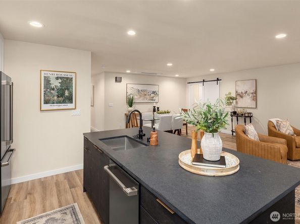 11524 38th Avenue NE, Seattle WA 98125