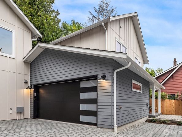11524 38th Avenue NE, Seattle WA 98125