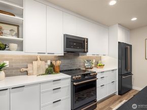 11524 38th Avenue NE, Seattle WA 98125