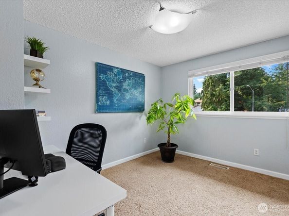 33304 33rd Place SW, Federal Way WA 98023
