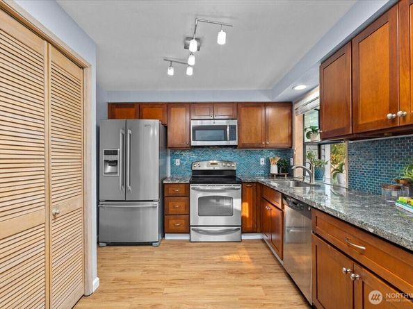 33304 33rd Place SW, Federal Way WA 98023