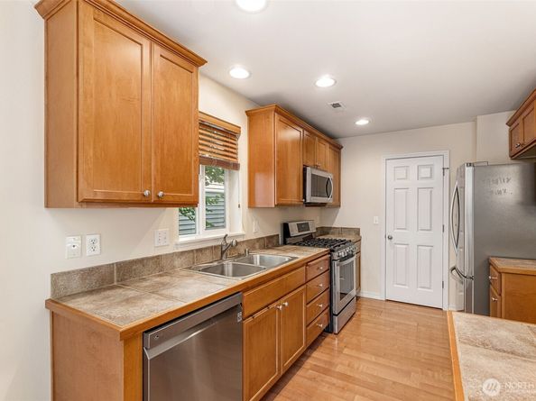 28423 33rd Lane S 67, Auburn WA 98001