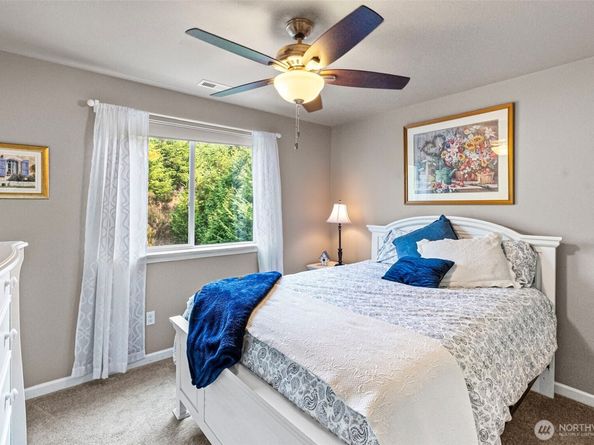 3842 Portside Drive, Bremerton WA 98312