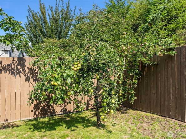 3842 Portside Drive, Bremerton WA 98312