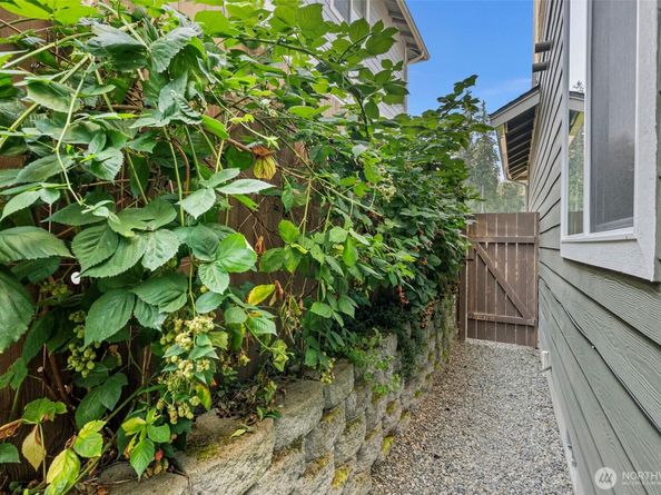 3842 Portside Drive, Bremerton WA 98312