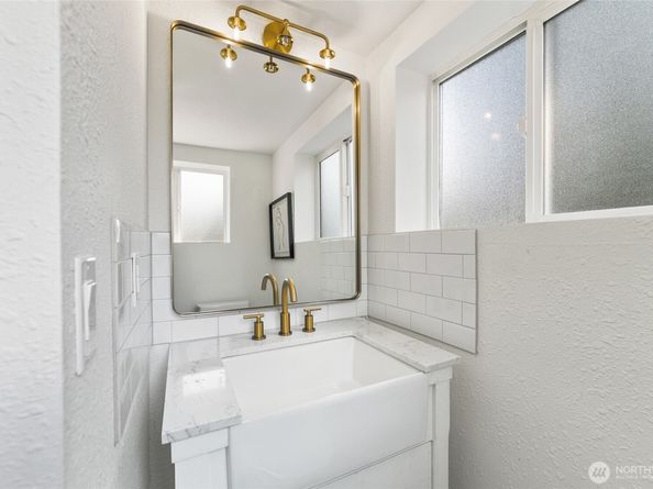 5154 S Creston Street, Seattle WA 98178