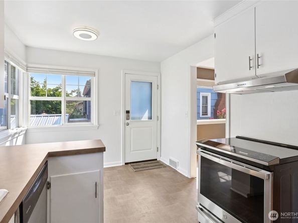 7322 21st Avenue NW, Seattle WA 98117